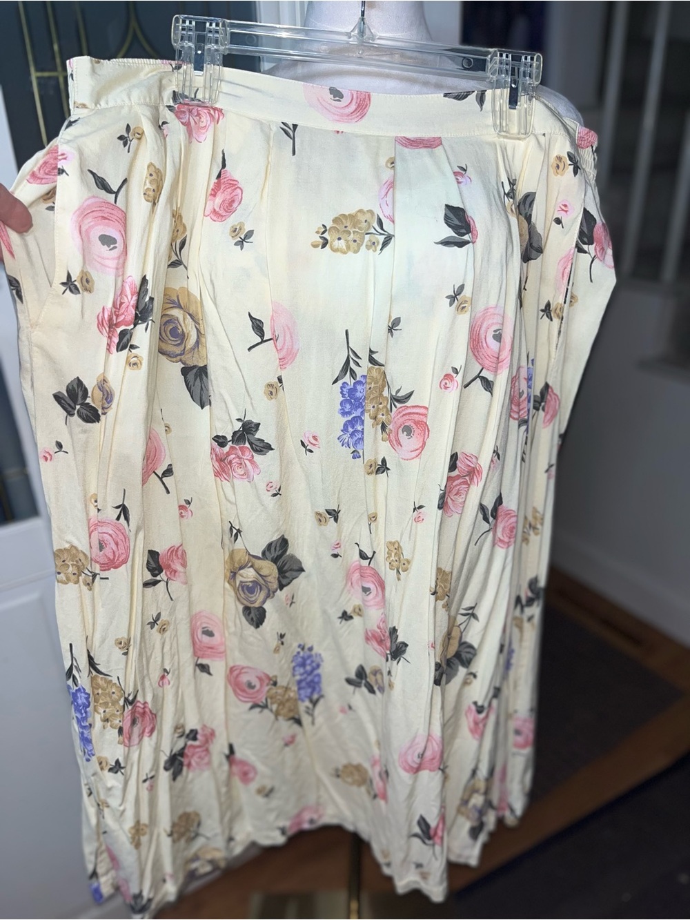 Sag Harbor Woman 1X Floral Pull-On Midi Skirt 100% Rayon Romantic Boho